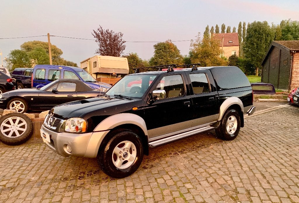 Navara 2004 zonder motor maar 147.000 km belgisch met doc, Auto's, 2500 cc, 4 deurs, 4 cilinders, Bedrijf