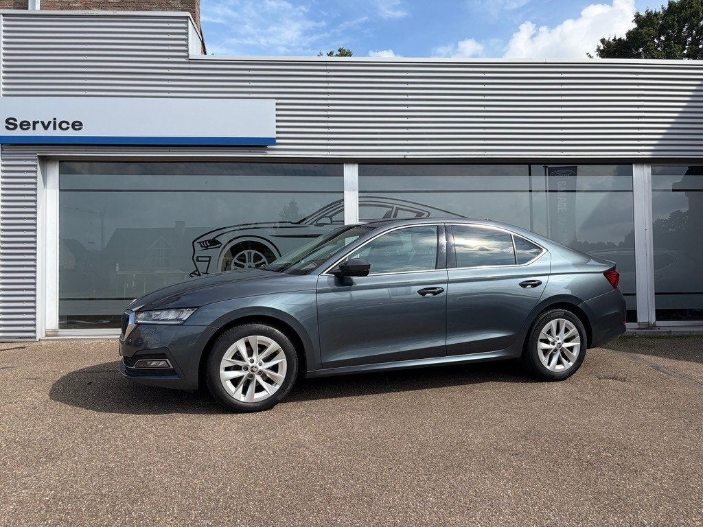 Skoda Octavia 1.5 TSI eTEC MHE Ambition DSG - Prem propr, Argent ou Gris, Achat, Entreprise, Entretenue par le concessionnaire
