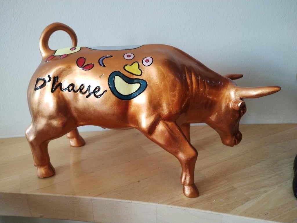 Sculptuur Stier van Hannes D'Haese, Antiek en Kunst, Ophalen of Verzenden