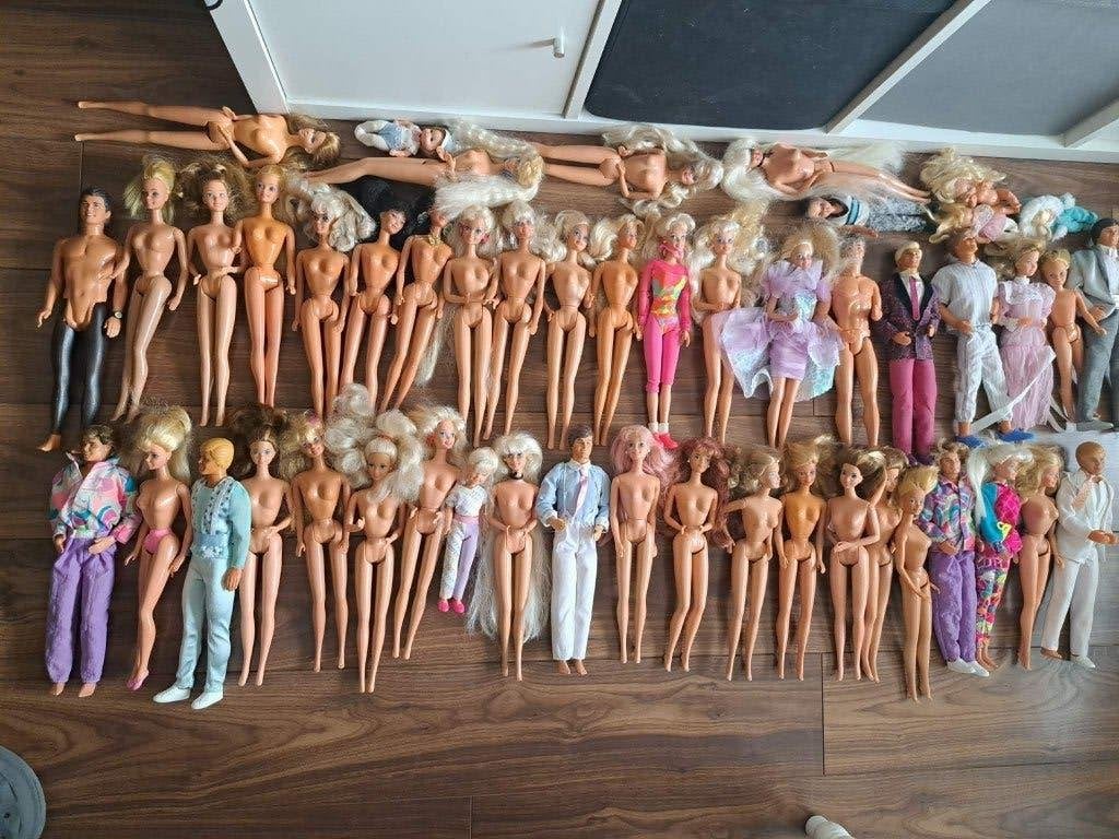 Lot barbie poppen jaren 90 vintage, Verzamelen, Verzenden, Gebruikt