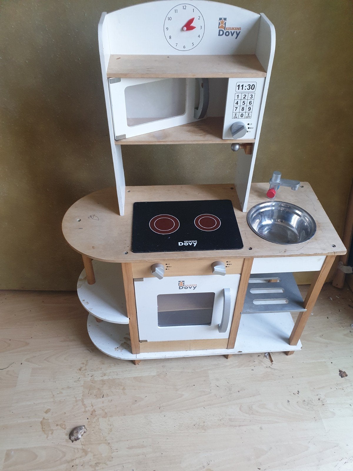 Houten dovy keukentje, Ophalen, Gebruikt, Meubelstuk of Keukentje