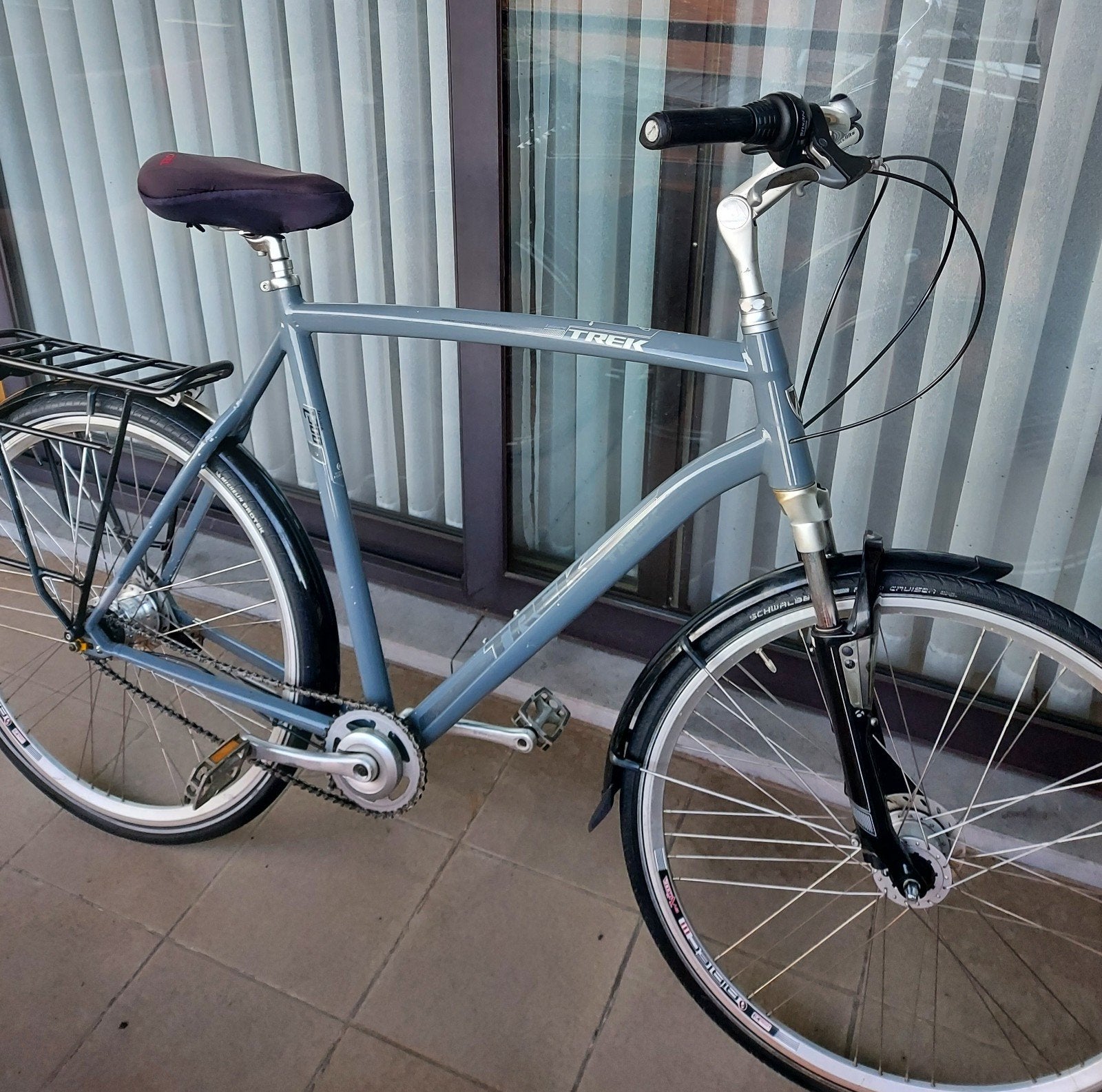 Herenfiets/stadsfiets TREK L300 Leisure -28 inch, Fietsen en Brommers, Ophalen, Versnellingen