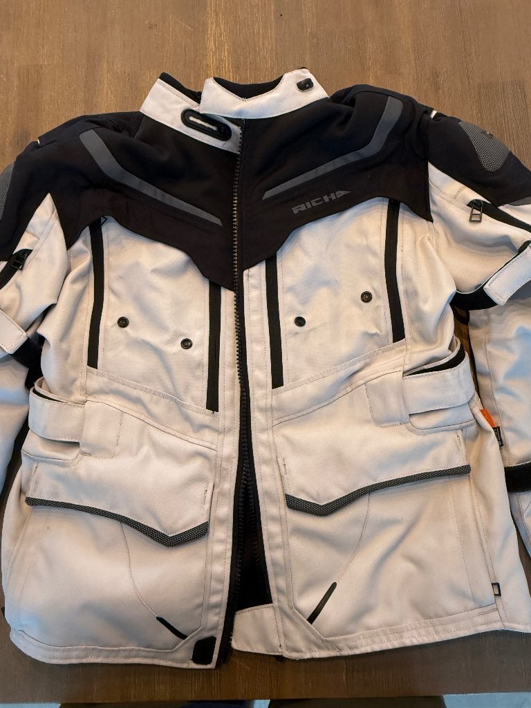 Richa motorpak voor dames in nieuwstaat, Motoren, Ophalen, Jas | textiel, Richa, Dames