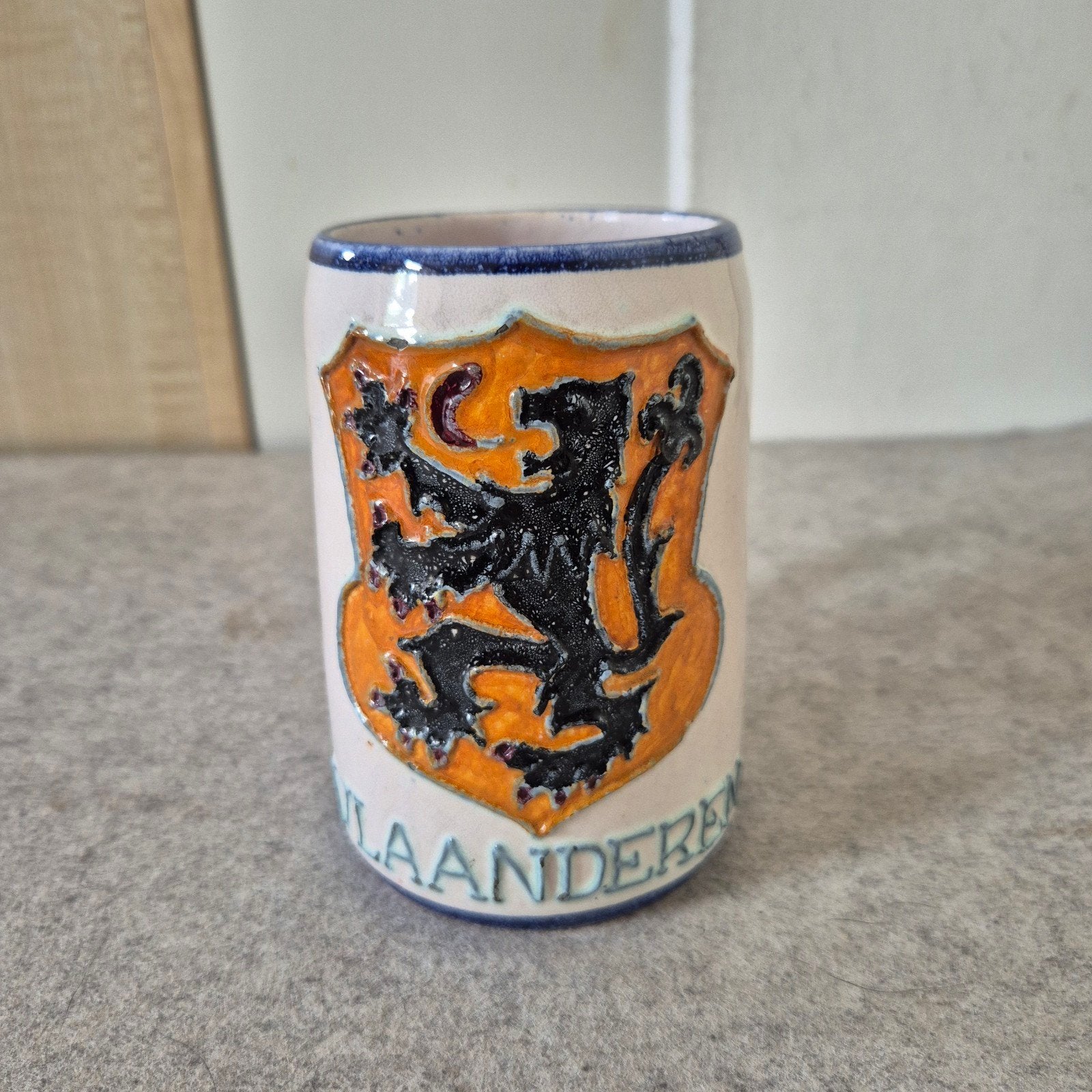 Keramiek beker, Vlaanderen, Vlaamse leeuw, Antiek en Kunst, Ophalen of Verzenden