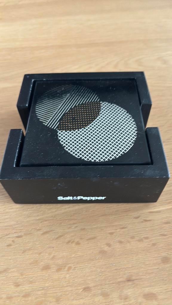 Salt & pepper onderzettersp, Ophalen, Zo goed als nieuw