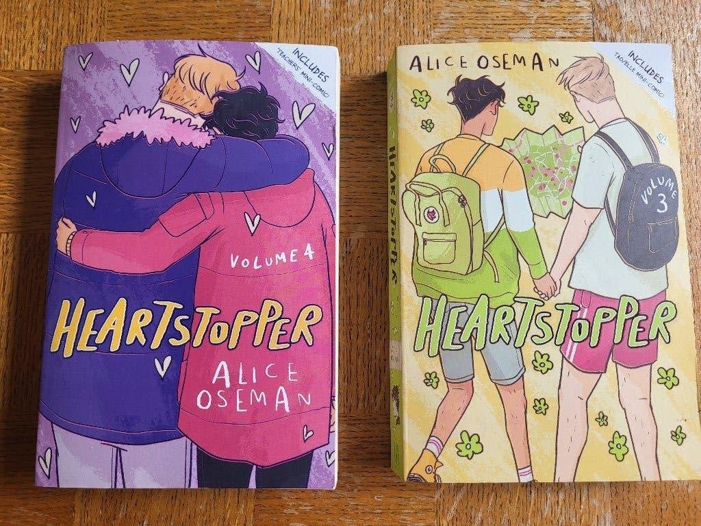 Boek Heartstopper volume 3 en 4, Ophalen of Verzenden, Zo goed als nieuw, Oseman Alice