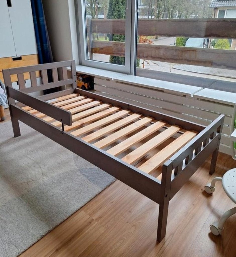 IKEA MYGGA cadre de lit enfant, Enlèvement, Utilisé, Matelas