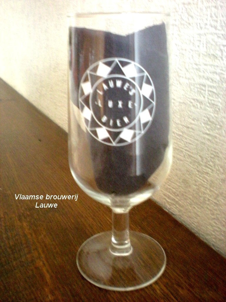 Lauwse luxe bier, Ophalen of Verzenden, Zo goed als nieuw, Glas of Glazen