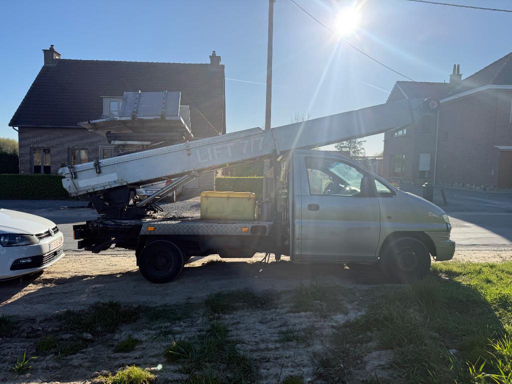 Hyundai h1 lift Ladderlift laadlift bocker klaas, Ophalen of Verzenden