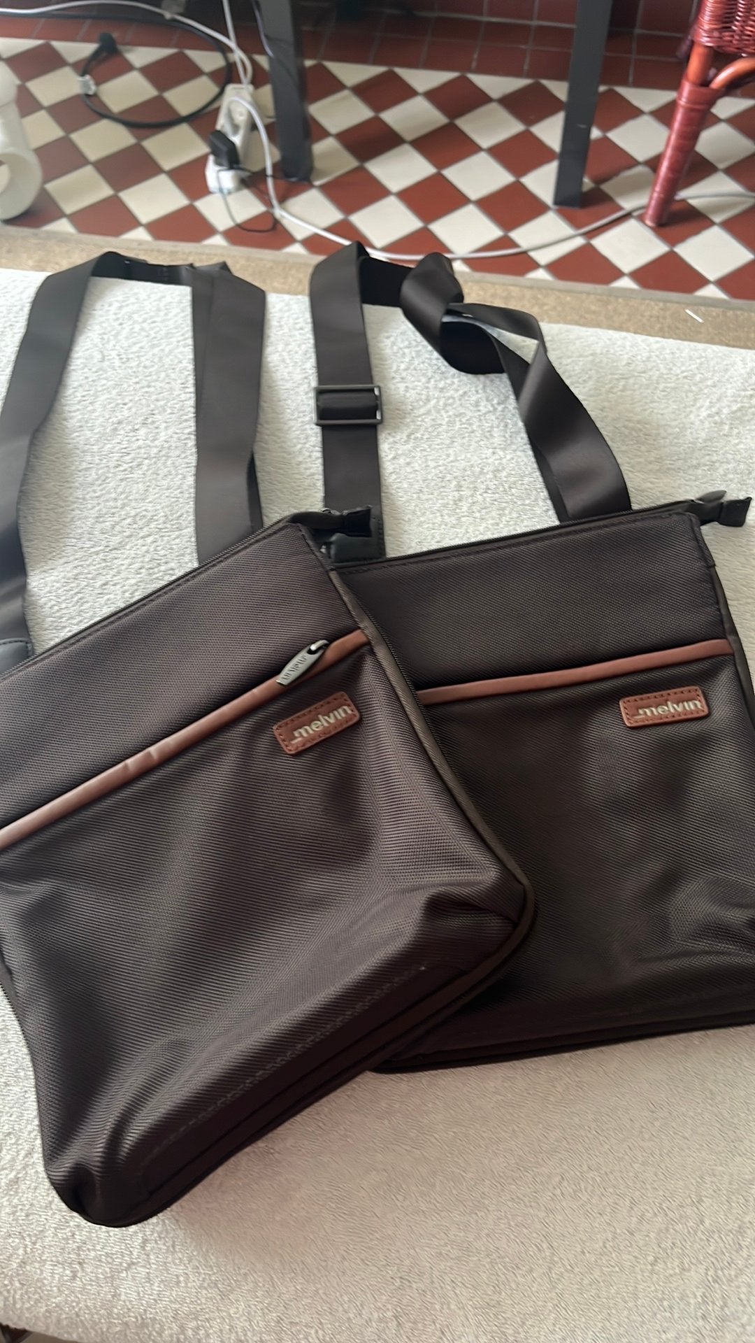2 heuptassen Melvin, Ophalen, Zo goed als nieuw, Minder dan 40 cm, 20 tot 30 cm