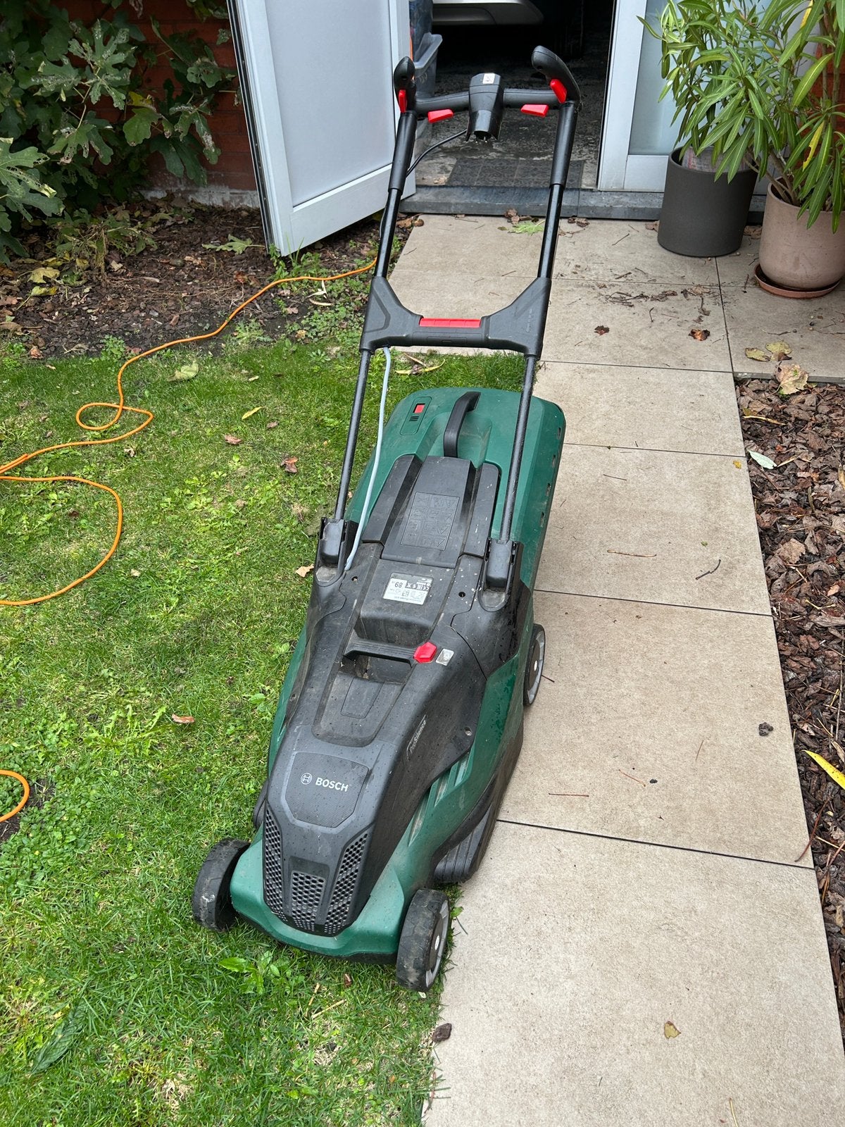 Grasmaaier Bosch, Ophalen, Gebruikt, Elektrische grasmaaier, Opvangbak