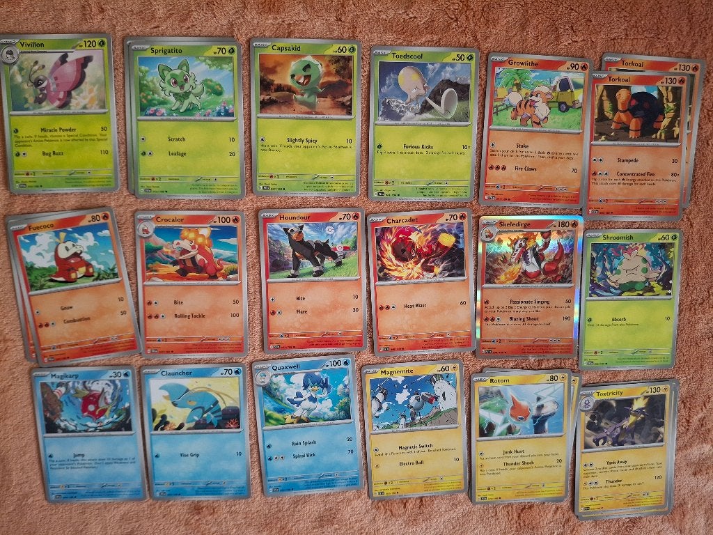 Scarlet & Violet base set Pokémon kaarten te ruil., Hobby en Vrije tijd, Ophalen of Verzenden, Zo goed als nieuw, Meerdere kaarten