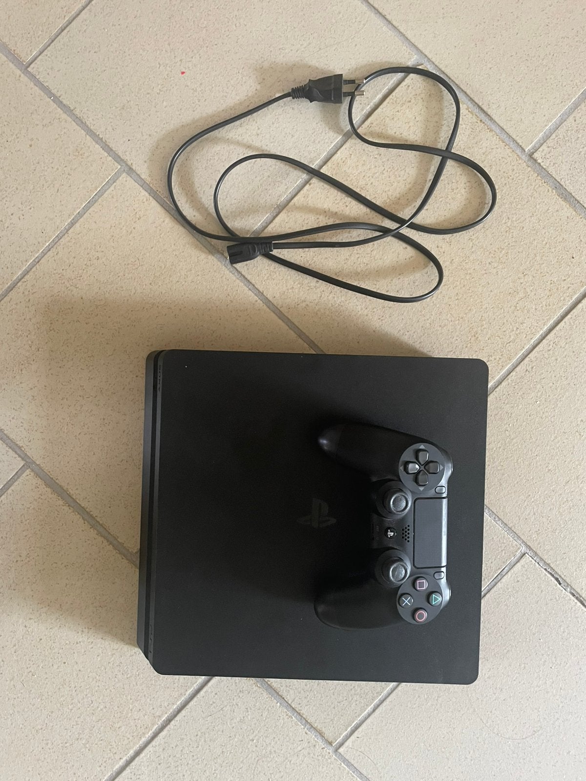 PS4 Slim + 1 DualShock, Enlèvement ou Envoi, Avec 1 manette, Comme neuf, 1 TB