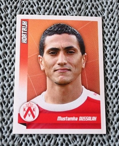 Panini Football 2011 KV Kortrijk / Mustamha Oussalah, Verzamelen, Sportartikelen en Voetbal, Verzenden, Nieuw, Poster, Plaatje of Sticker