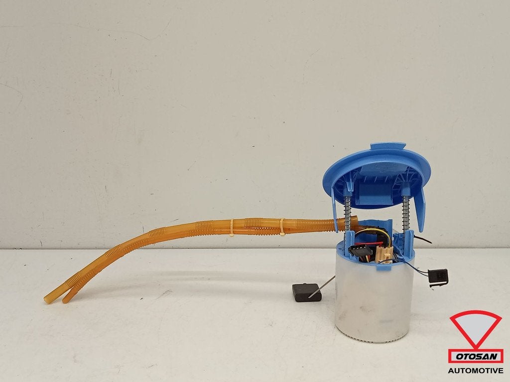 Pompe carburant Mercedes Classe C W204 A218700094, Mercedes-Benz AG, Mercedes-Benz, Utilisé, Mercedesstrasse 120
70372  Stuttgart, DE