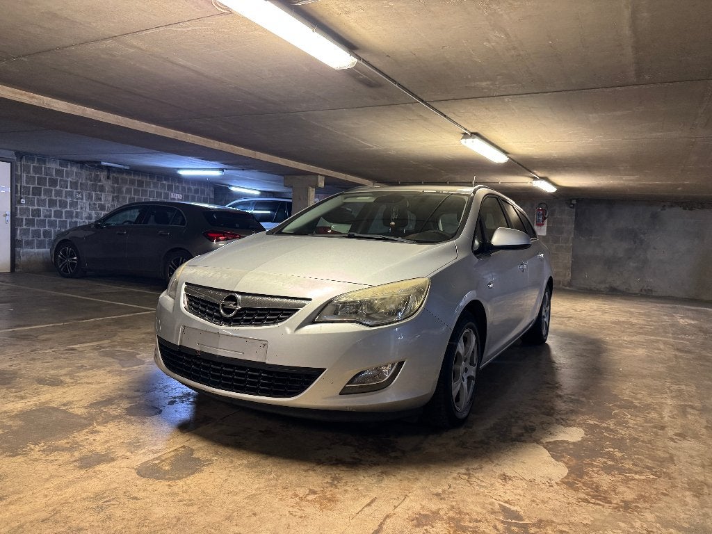 Opel ASTRA - Diesel - Propere staat - Gekeurd voor verkoop, Voorwielaandrijving, Euro 5, Stof, 4 cilinders