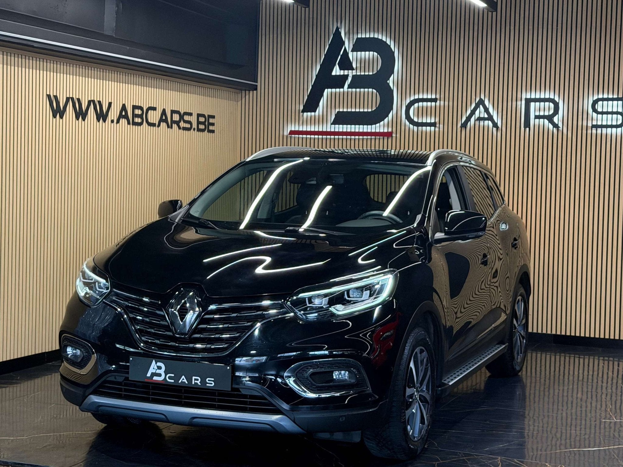 Renault Kadjar 1.5 BLUE DCI * 1 ER PROPRIETAIRE * GARANTIE 1, Autos, Renault, Cuir, Achat, Entreprise, 116 ch