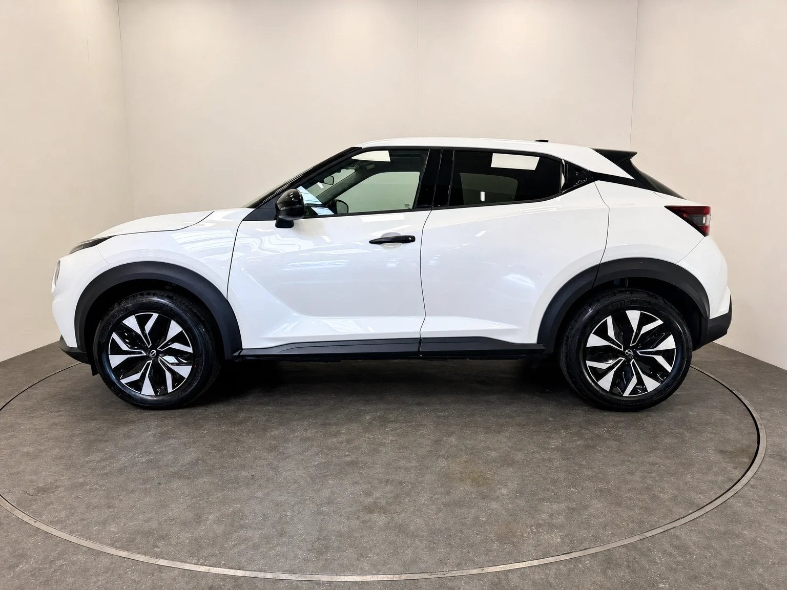 Nissan Juke 1.0 DIG-T Acenta Comfort pack MY25, Autos, Nissan, Achat, Euro 6, Entreprise, Boîte manuelle