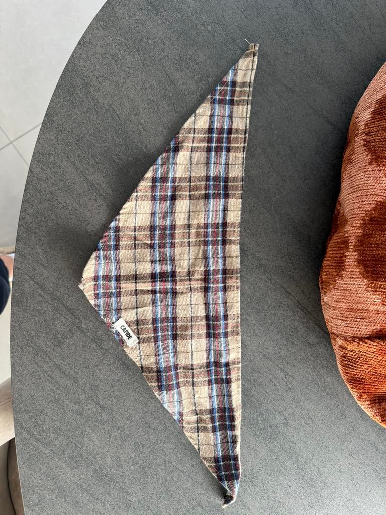 Honden bandana maat xs, Ophalen, Zo goed als nieuw