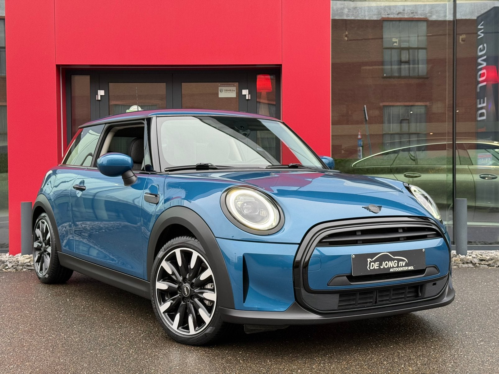 Mini Cooper EYECATCHER Sfeer/Led/CarPlay/Pdc/Union Jack/Usb, Auto's, Voorwielaandrijving, Blauw, Leder en Stof, Handgeschakeld