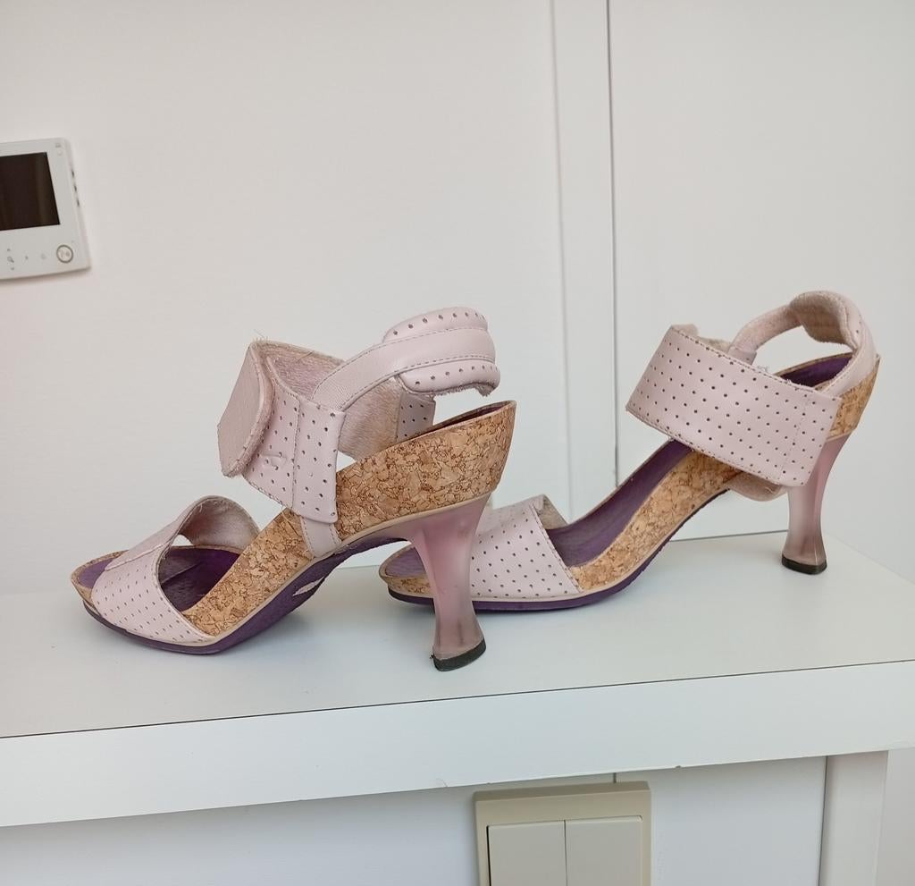 Dames pumps met doorzichtige hak, Kleding | Dames, Ophalen, Roze, Pumps