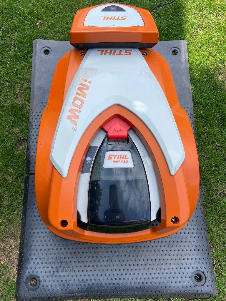 Stihl RMI 422, Jardin & Terrasse, Tondeuses robotisées, Enlèvement, Utilisé, Avec capteur de pluie