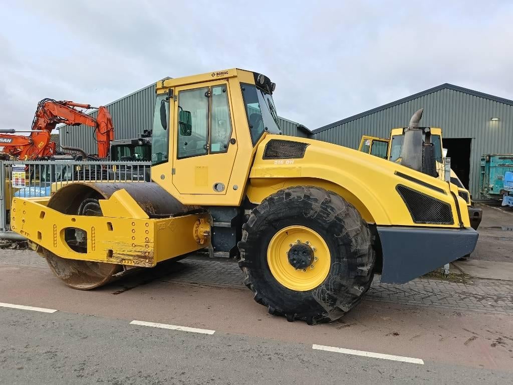 Bomag BW 216 D H-4 drum compactor vibro ce