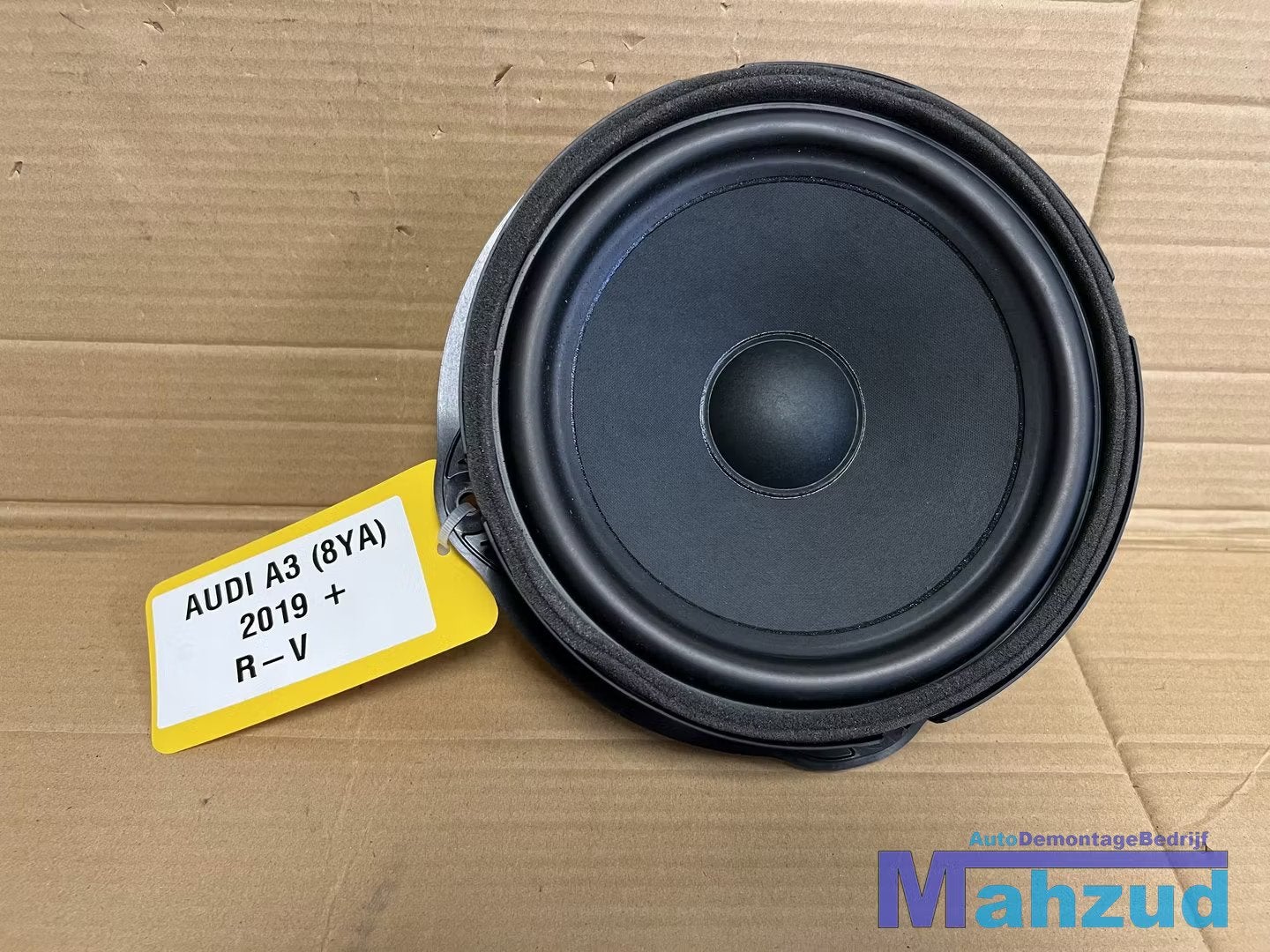Audi A3 Sportback (8YA) rechts voor deur portier speaker 201, Auto-onderdelen, Gebruikt, AUDI AG, Auto-Union-Strasse 1
85045  Ingolstadt, DE