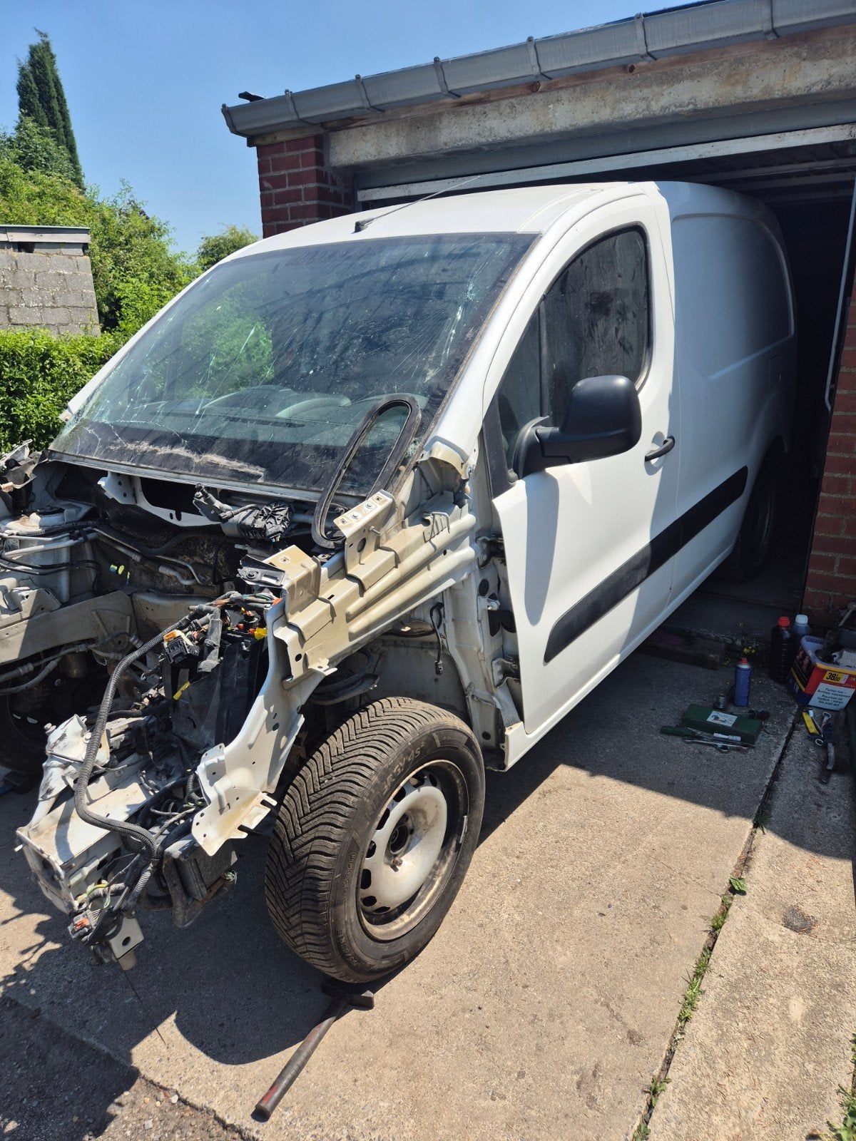a vendre  pieces  peugeot partner utilitaire 16hdi 100ch, Enlèvement