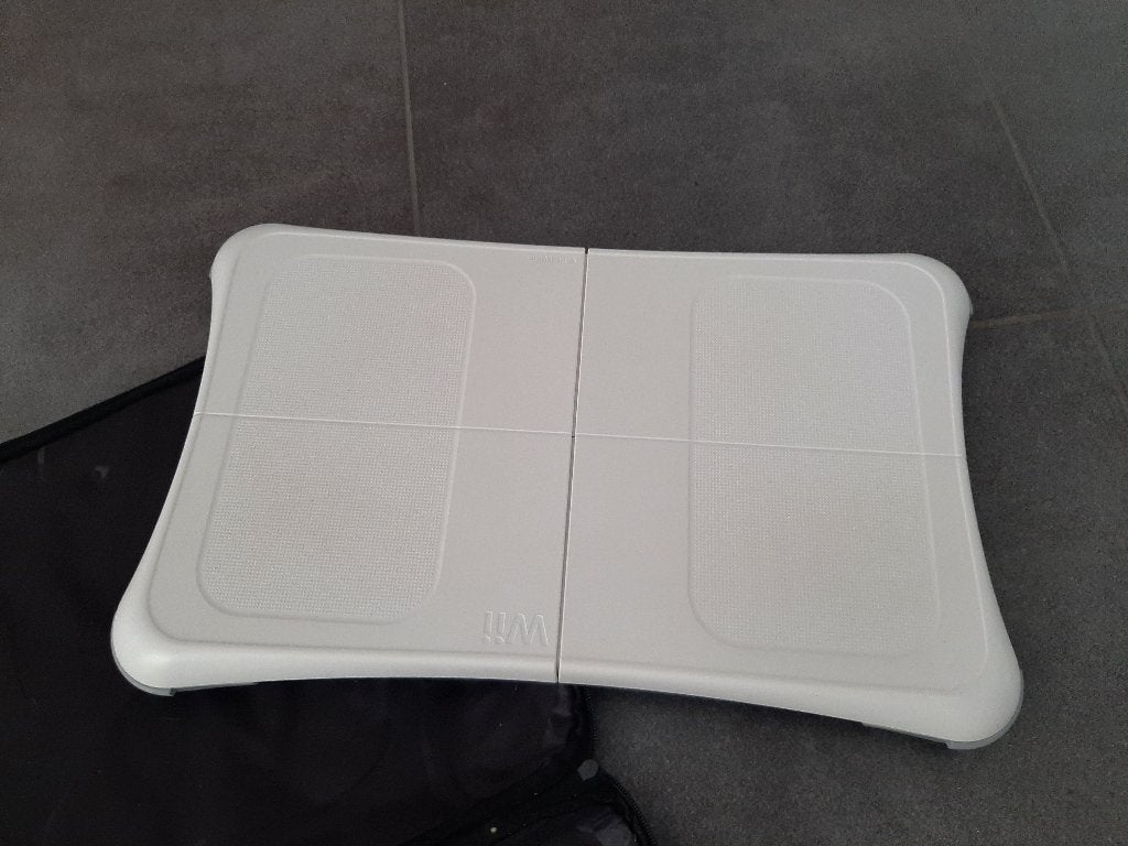 Planche wii fit avec housse et jeu, Consoles de jeu & Jeux vidéo, Nintendo, Enlèvement, Comme neuf, Autres types