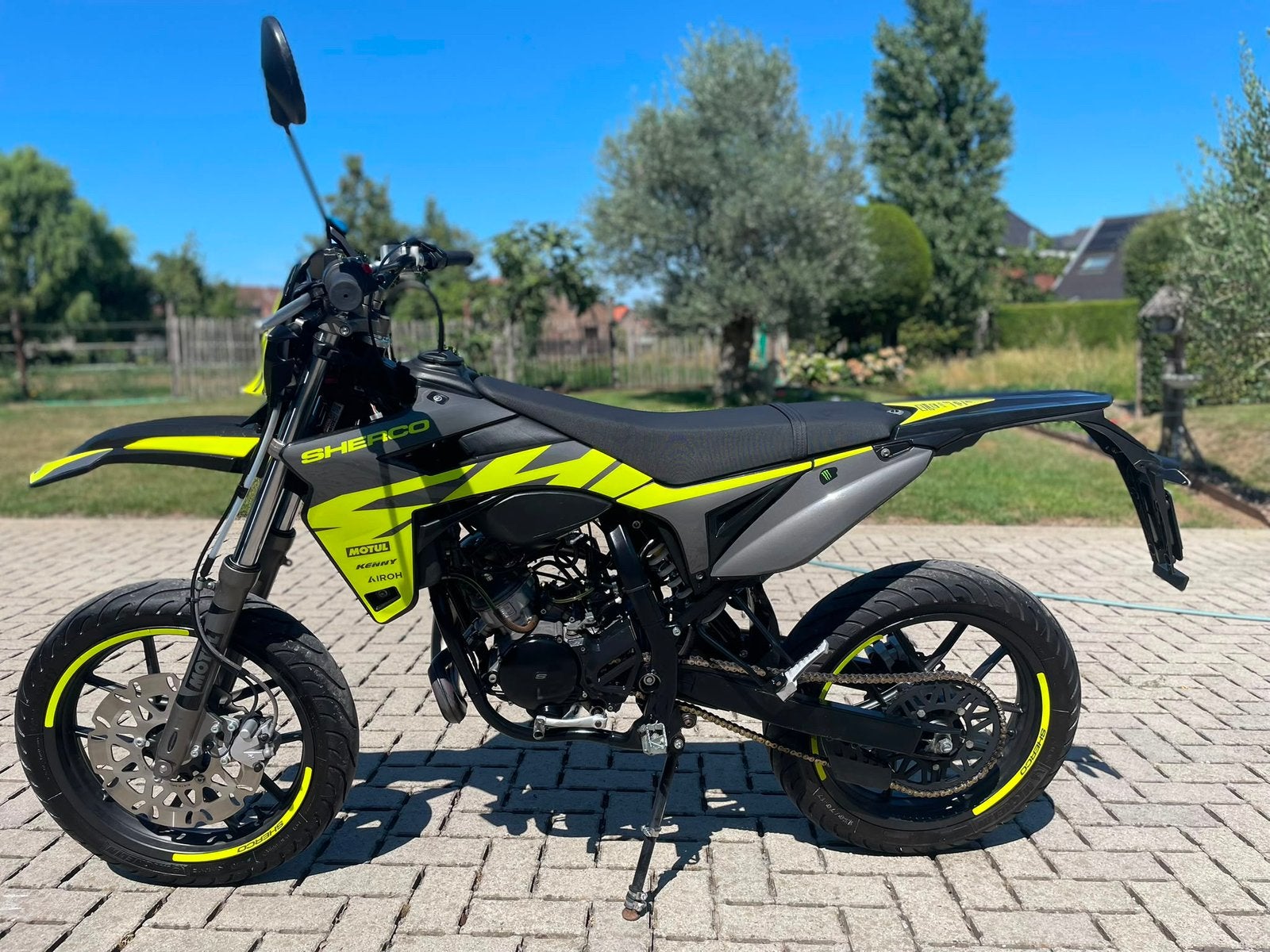 Sherco 50 cc, Fietsen en Brommers, Ophalen, Zo goed als nieuw