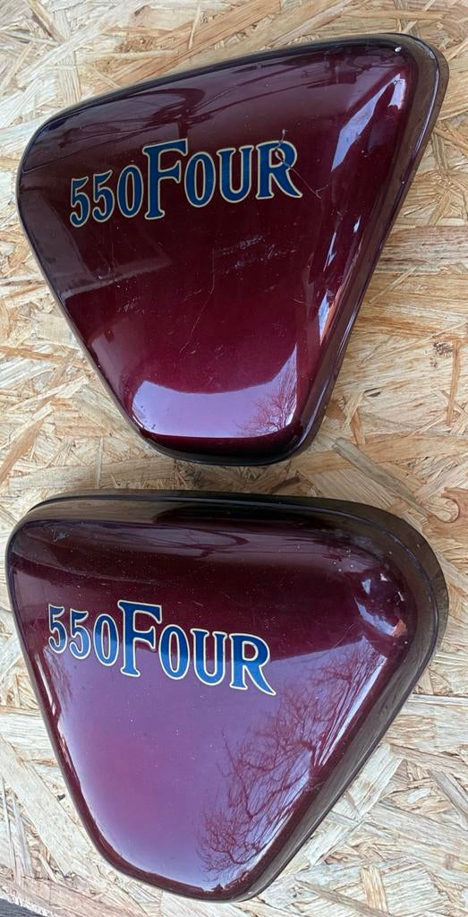 Honda CB 550 f side covers, Enlèvement