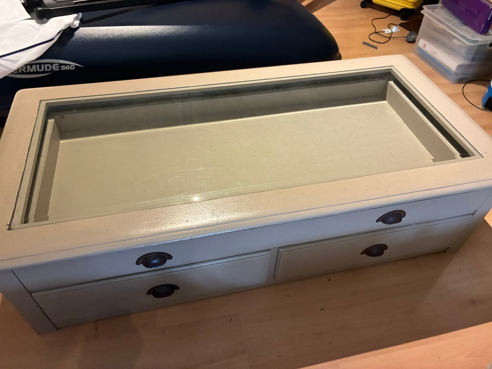 Table basse en bois très pratique avec trois grands tiroirs, 100 à 150 cm, Landelijk, Enlèvement, Utilisé