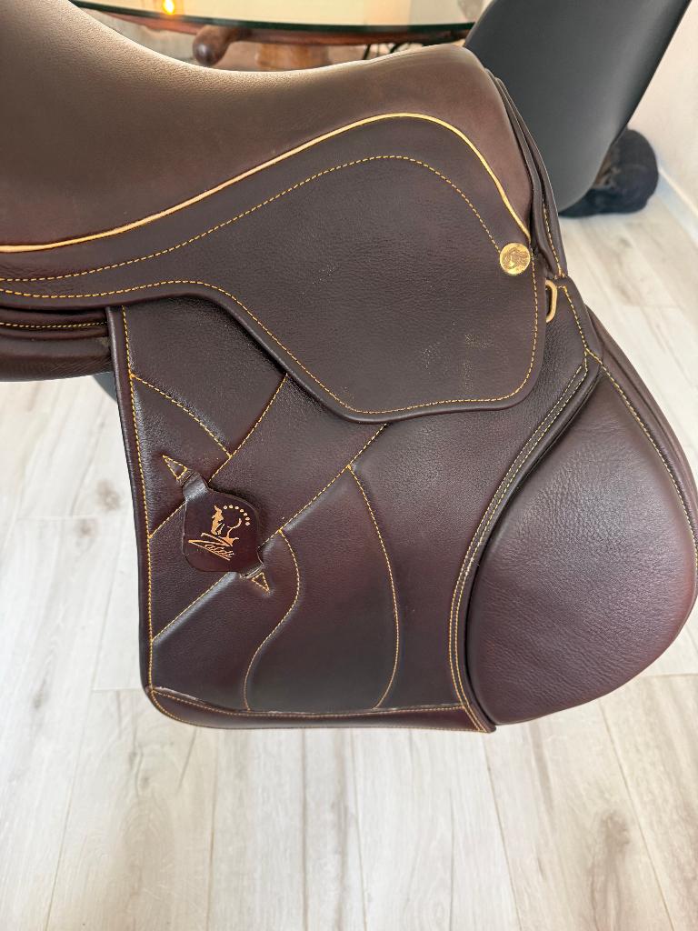 Zaldi springzadel Lasarte 17 1/2", Enlèvement, Comme neuf, Obstacle