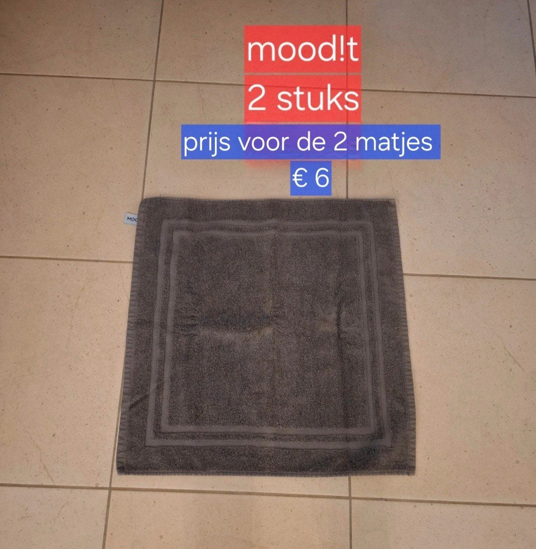 2 badkamer matjes, Huis en Inrichting, Badkamer | Badtextiel en Accessoires, Overige merken, Ophalen of Verzenden, Zo goed als nieuw