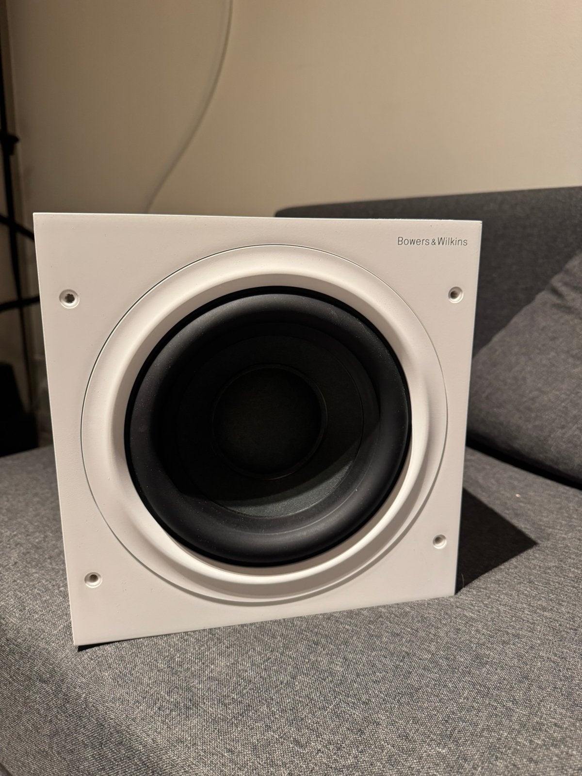 Bowers & Wilkins ASW608 – 200W Active Subwoofer – White, Audio, Tv en Foto, Ophalen, Zo goed als nieuw, Subwoofer