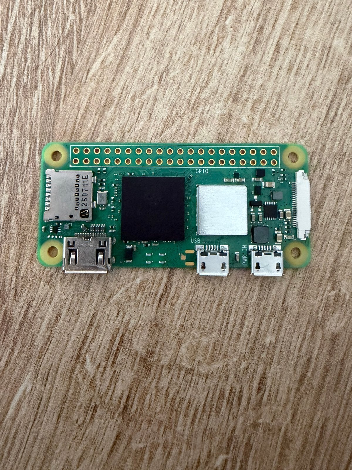 Raspberry Pi Zero 2W - Inclusief officiële case, Computers en Software, Moederborden, Ophalen, Zo goed als nieuw