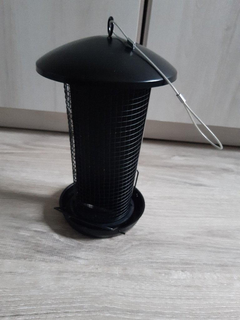 2 verschillende voederhuisje vogels, Tuin en Terras, Ophalen of Verzenden, Zo goed als nieuw
