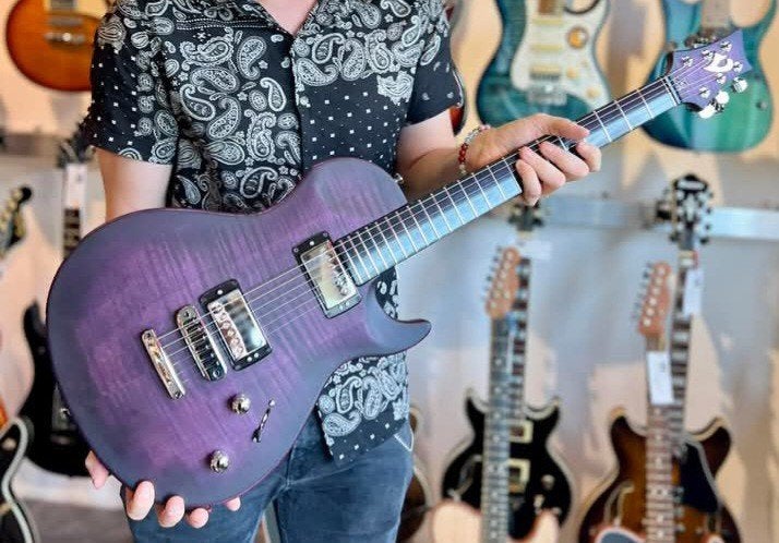 Vigier gv wood, Musique & Instruments, Enlèvement ou Envoi