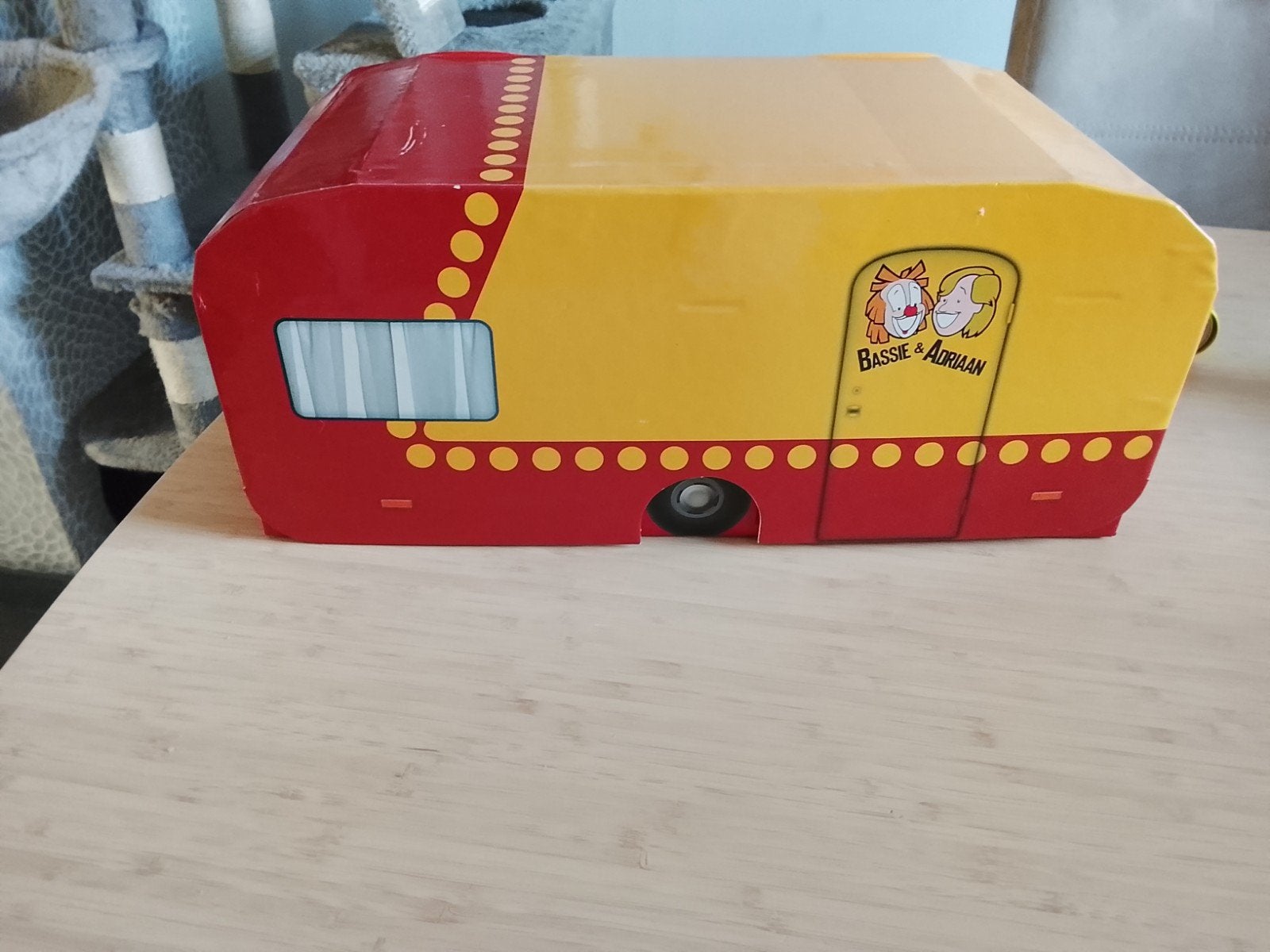 Box Bassie en Adriaan, Ophalen
