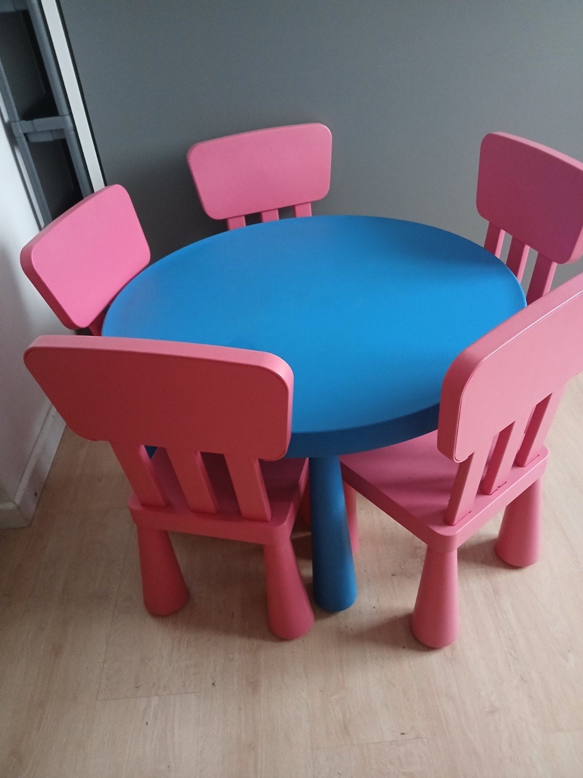 table et chaises pour enfants, Enfants & Bébés, Enlèvement, Comme neuf