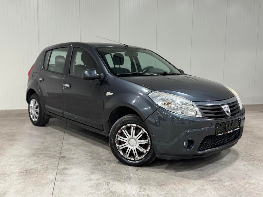 Dacia sandero - 2011 - 135.000km - benzine/1.2- carpass, Auto's, Dacia, Bedrijf, Handgeschakeld, Radio, Te koop