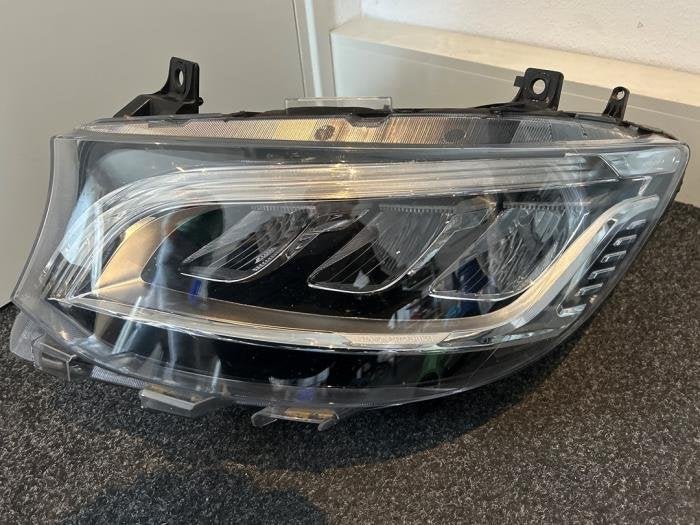 Phare gauche d'un Mercedes Sprinter, 3 mois de garantie, Utilisé, -, -