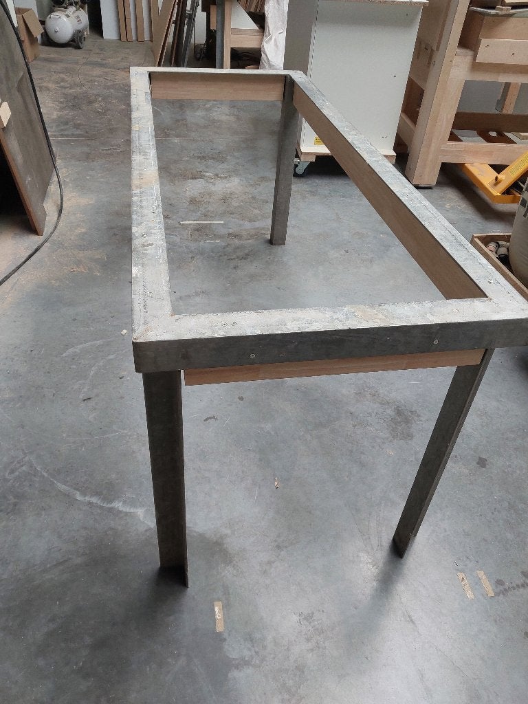 Zware ijzerren constructie voor werkbank, Enlèvement, Comme neuf, 70 à 120 cm