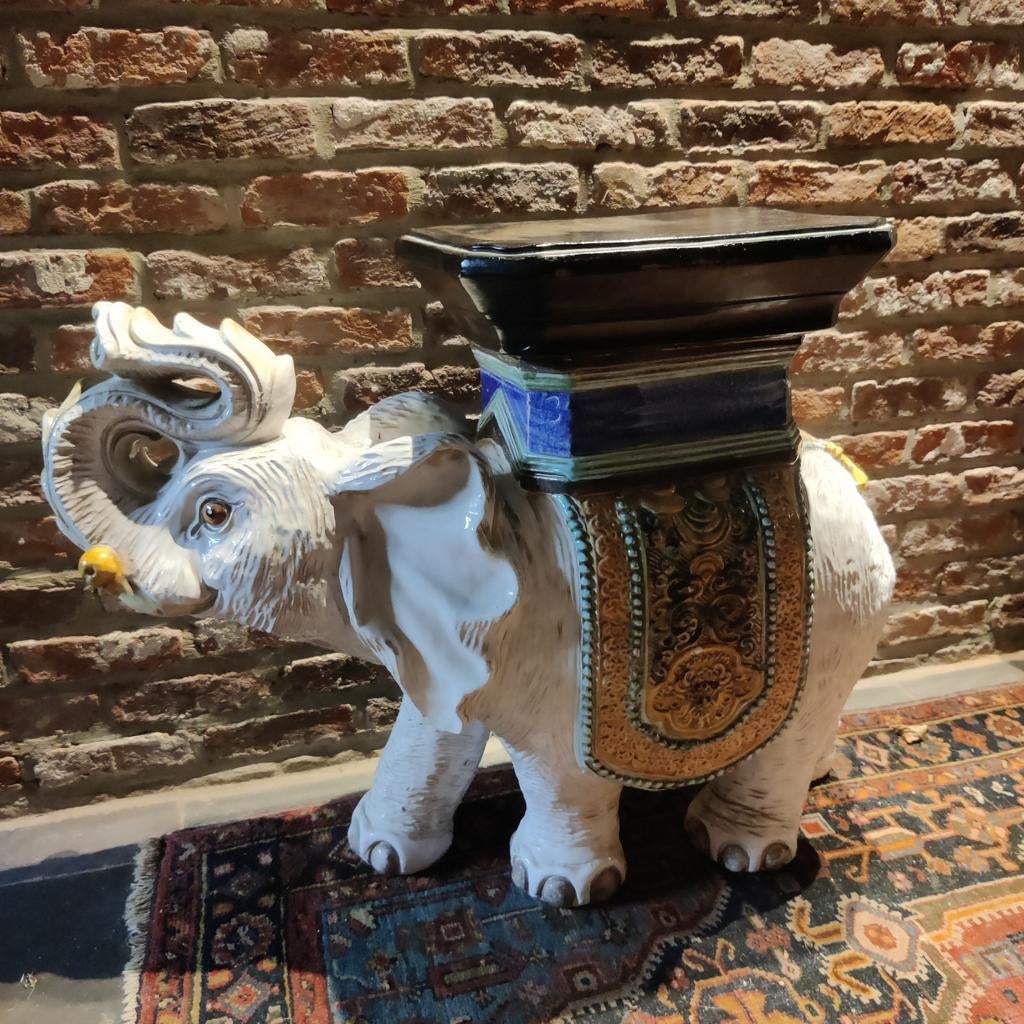 Leuke plantentafel/ bijzettafel XL olifant, Ophalen