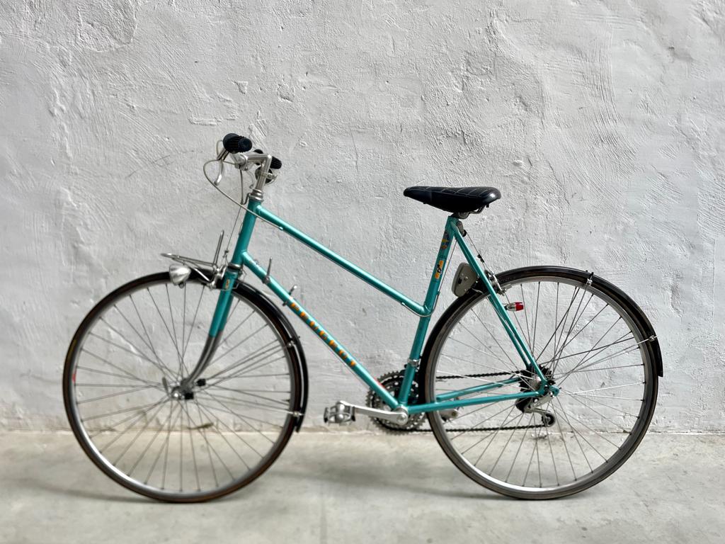 Vélo vintage Peugeot pour femme, Vélos & Vélomoteurs, Autres marques, Vitesses, Frein sur jante, 53 à 56 cm