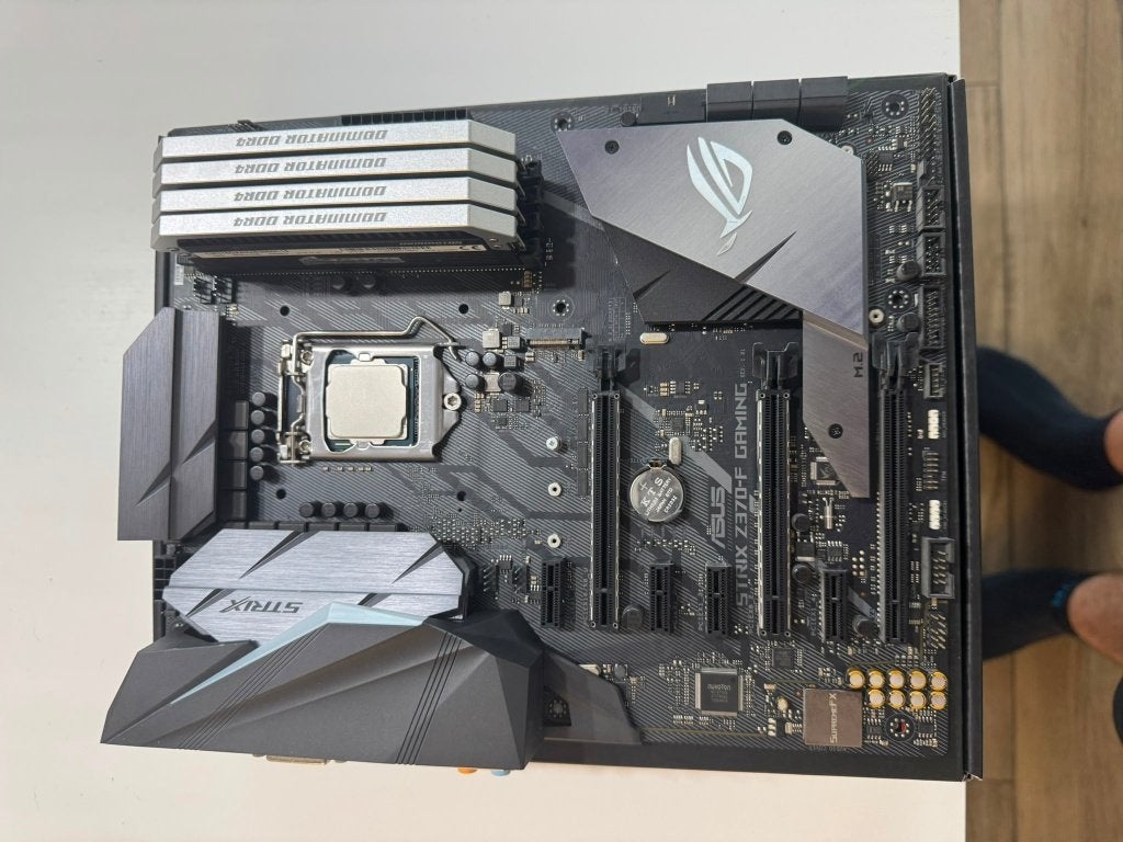 VENTE : Pièces PC : wc, cmos+cpu+ram, gpu, boitier, hdd, Computers en Software, HDD, 2 TB, Gaming, Intel Core i7