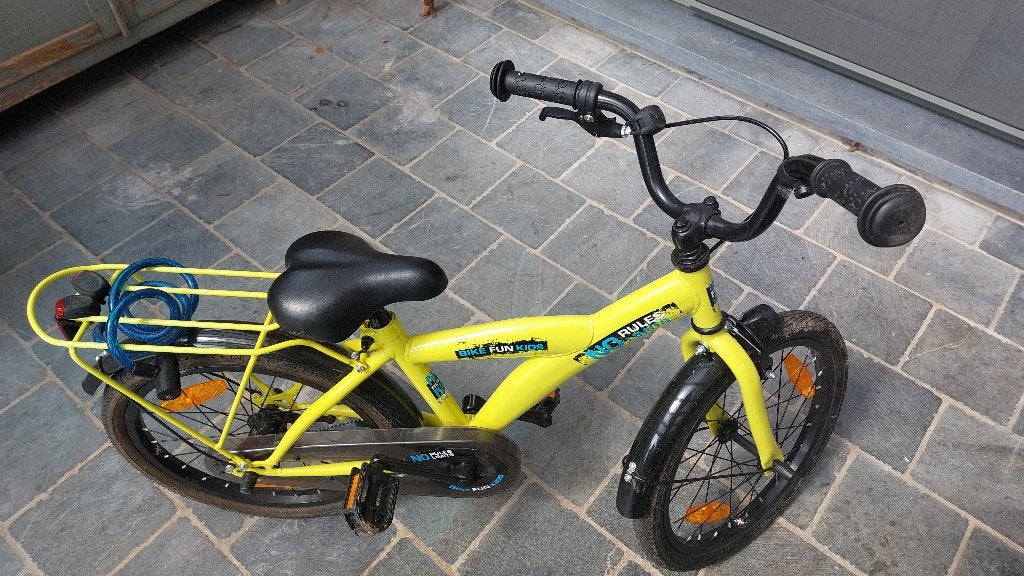 Meisjesfiets 1 jaar oud, Ophalen, 18 inch