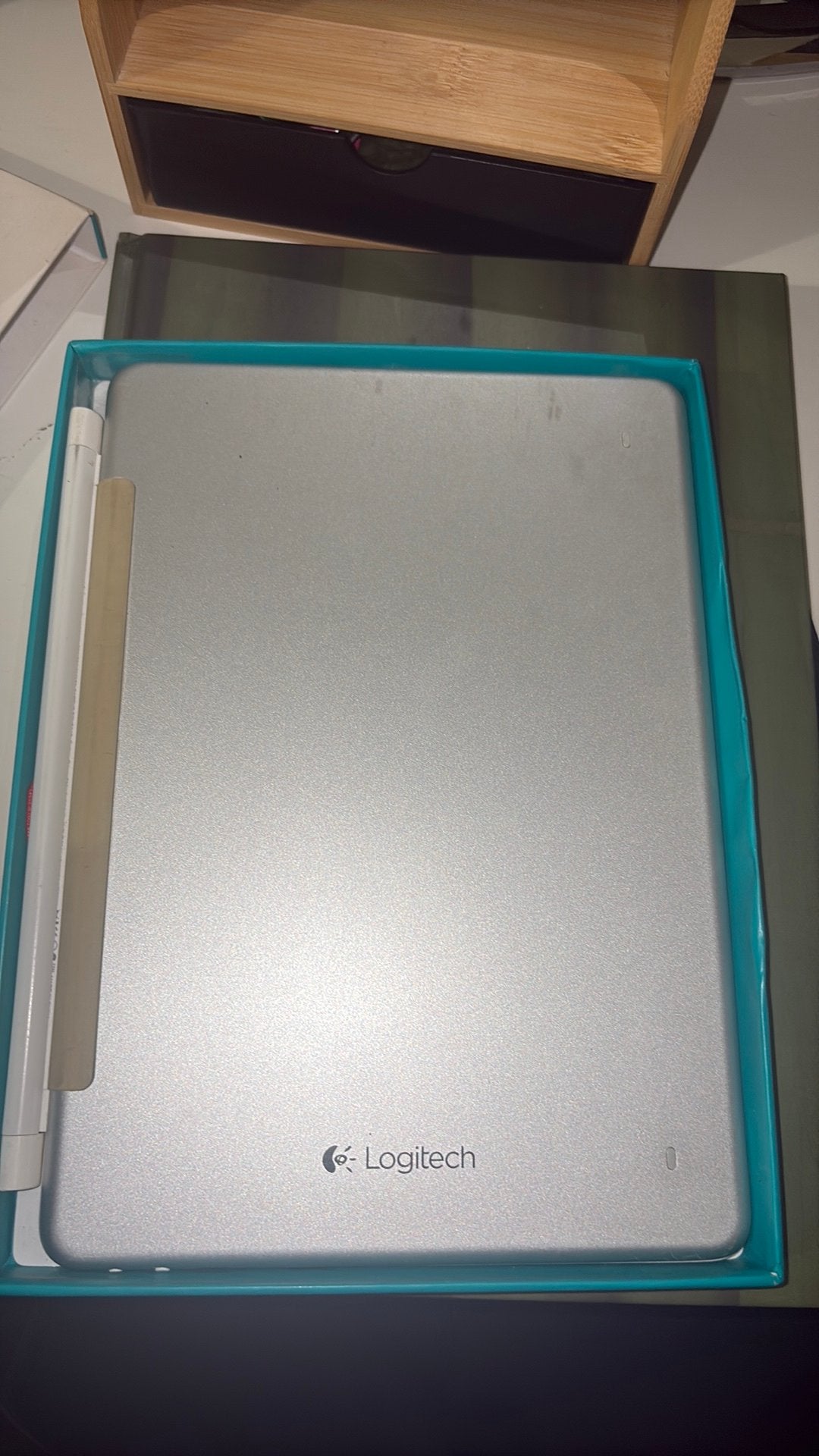 logitech bluetooth toetsenbord, Computers en Software, Ophalen, Zo goed als nieuw
