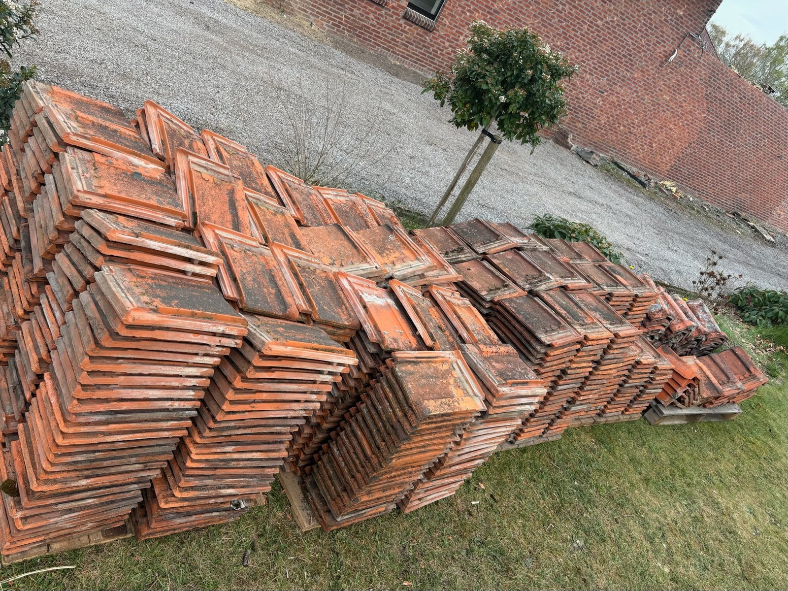 TUCA dakpannen, Doe-het-zelf en Bouw, Dakpannen en Dakbedekking, Ophalen, Gebruikt, Steen of Klei, Dakpannen